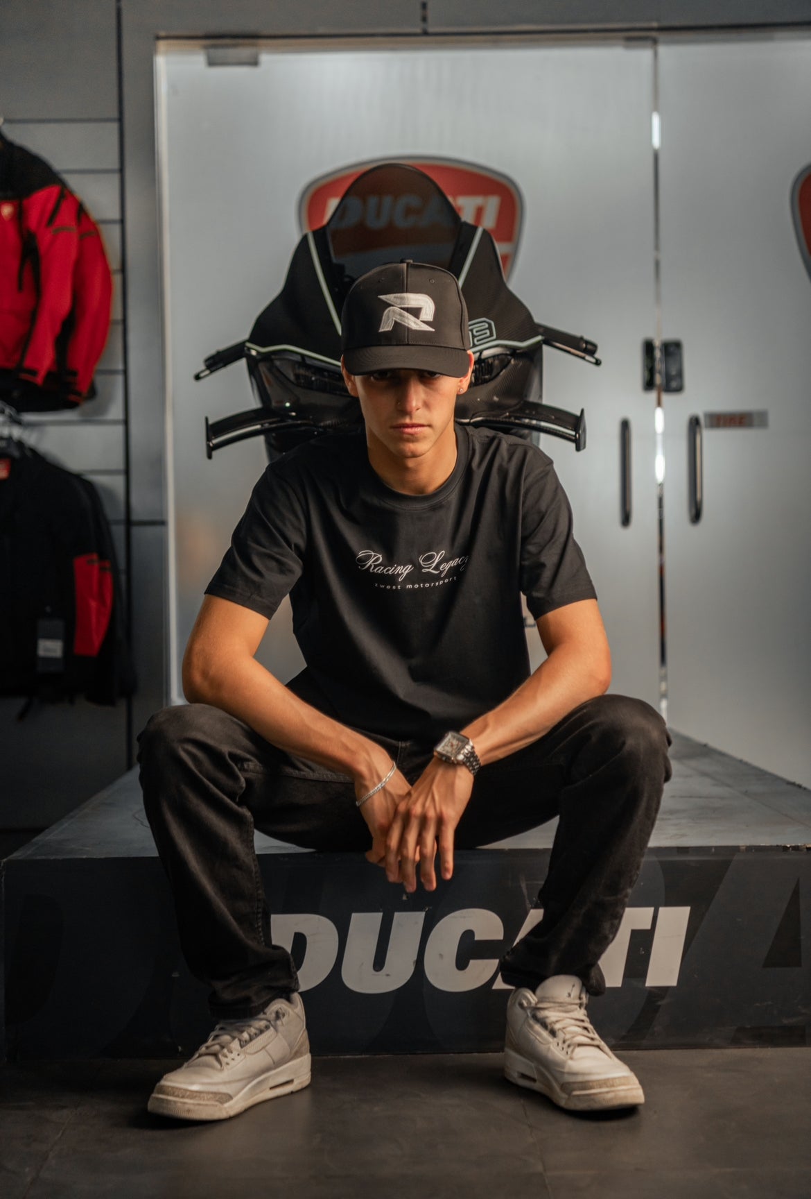 Polera Racing Legacy - Black